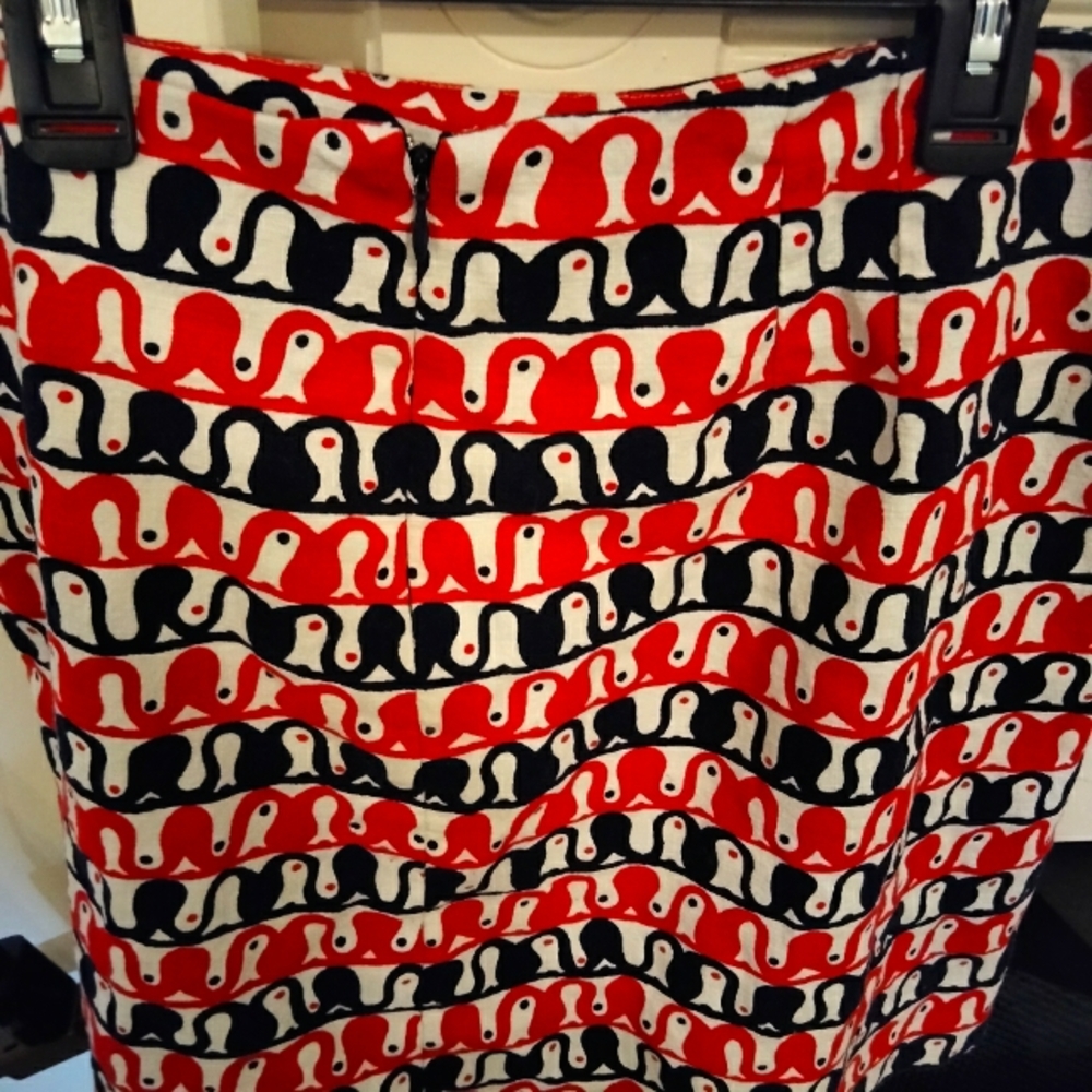 Stylish Red and Black Print Skirt